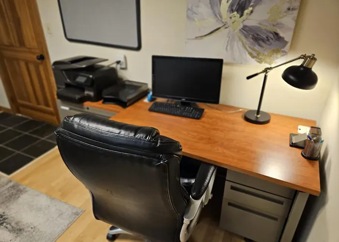 Furnished 1Br Apt With Equipped Office- North Seattle