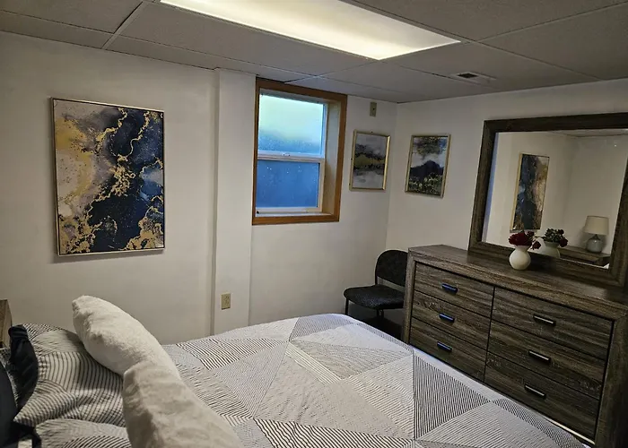 Furnished 1Br Apt With Equipped Office- North Seattle